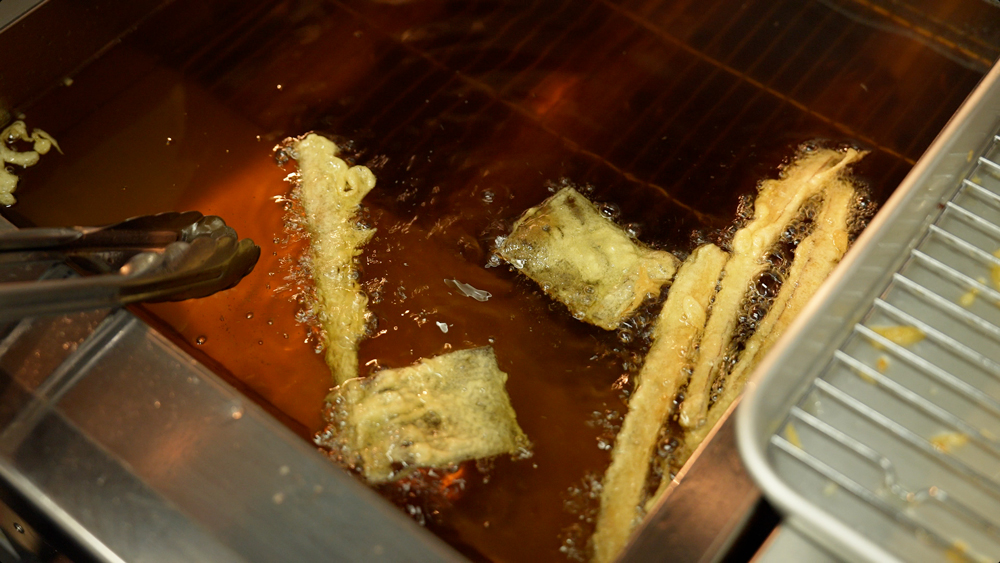 讃岐うどん丸喜のごぼ天と昆布天